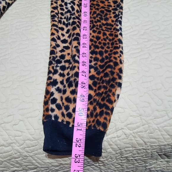 Xhilaration Leopard hoodie onesie pajamas size S - Picture 12 of 12